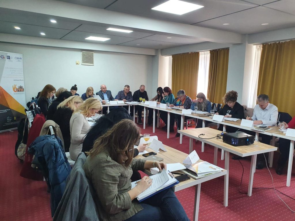 Asociația Municipiilor din România (AMR) a organizat o sesiune de formare pentru funcționarii publici și aleșii locali din Bistrița, Dej și Gherla.