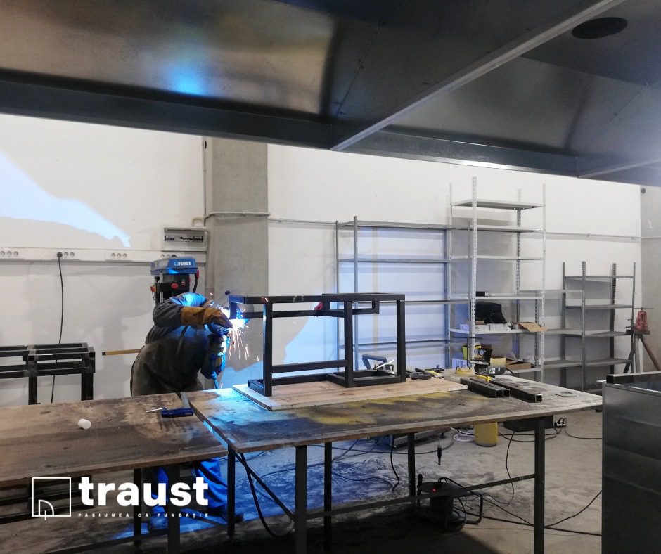 Compania clujeană de construcții Traust a raportat finalizarea propriului atelier de sudură și vopsitorie care să scurteze timpul de execuție.