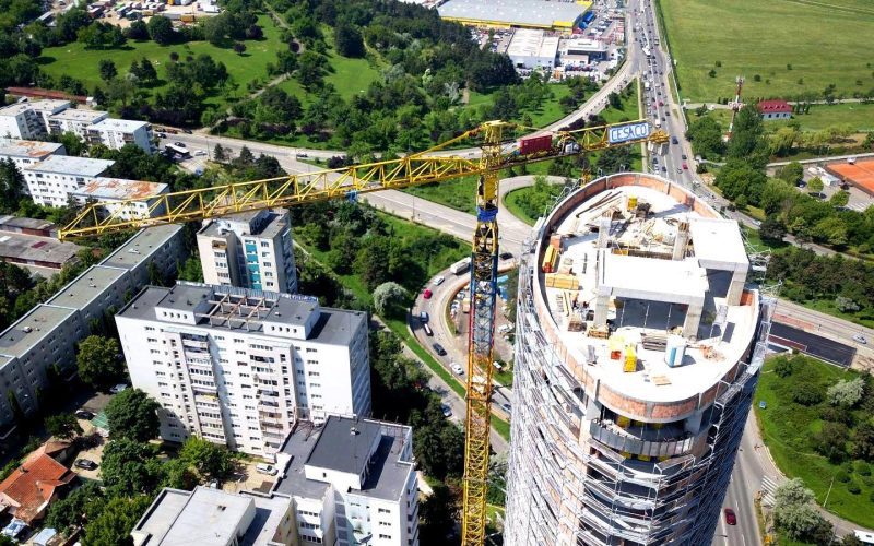 Dezvoltatorii de apartamente de tip penthouse la Cluj-Napoca solicită până la 700.00 de euro pentru aceste locuințe.