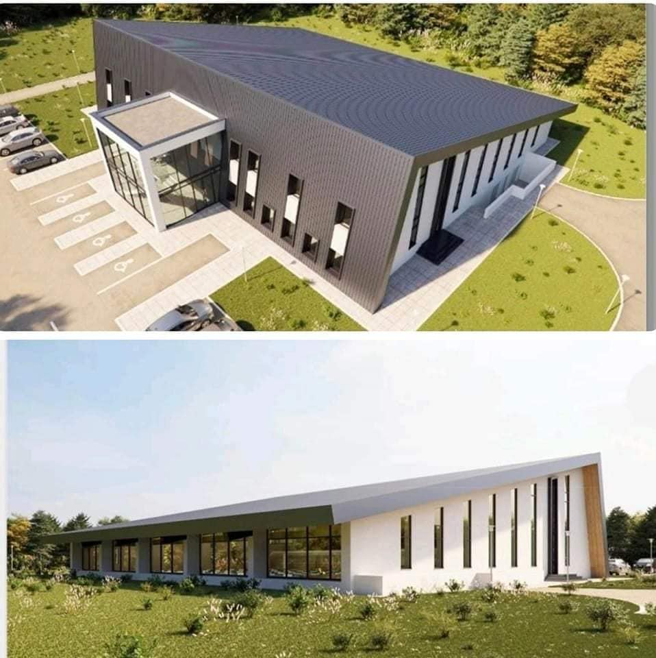 Municipalitatea a avut o întâlnire cu dirigintele de șantier și constructorul pentru a stabili ultimele detalii în construirea bazinului didactic de înot.