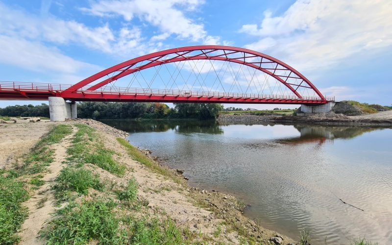 Compania de arhitectură Costin și Vlad Birou de Proiectare (CVBP) a prezentat imagini de la recepția Podului Unirii, peste râul Someș.