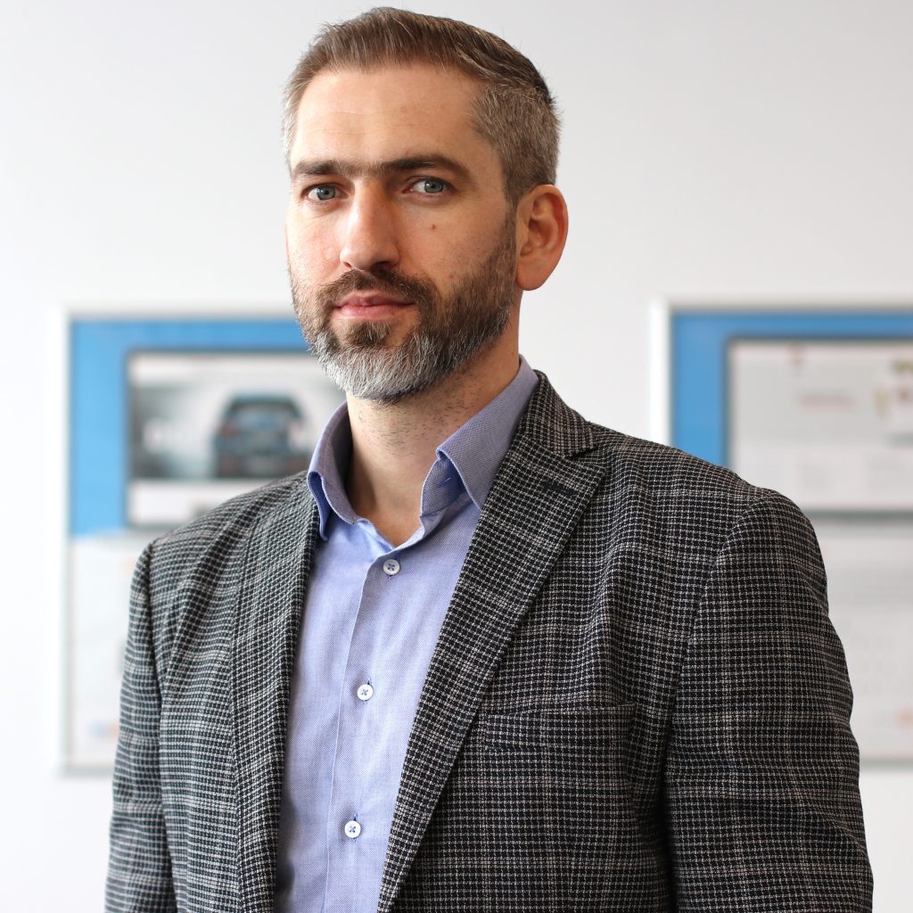 Antreprenorul Sandu Băbășan, cofondator al furnizorului de soluții de comerț electronic Blugento Cluj, a decis să iasă din management.