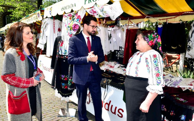 Asociația Produs de Cluj și compania Supeco România vor organiza un târg de Paște în fața complexului comercial, în perioada 20-22 aprilie.