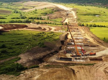 Dificultățile în serie întâmpinate la construirea A3 Cluj – Sălaj pun în pericol lichiditățile și profitul UMB, avertizează Asociația Pro Infrastructură (API).