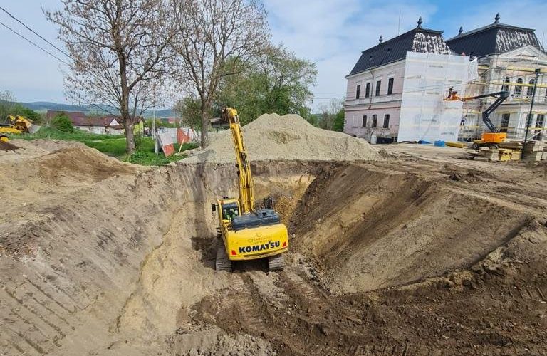 Lucrările de reabilitare a Castelului Banffy, din localitatea clujeană Răscruci, au atins un stadiu de 40%.