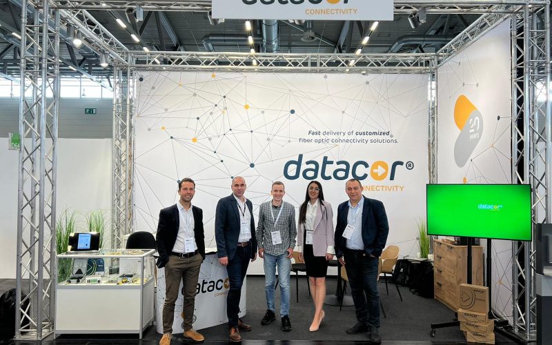 Integratorul IT&C Datacor a expus la Târgul Angacom de la Koln soluțiile de conectivitate fibră optică produse la fabrica sa din Bistrița.