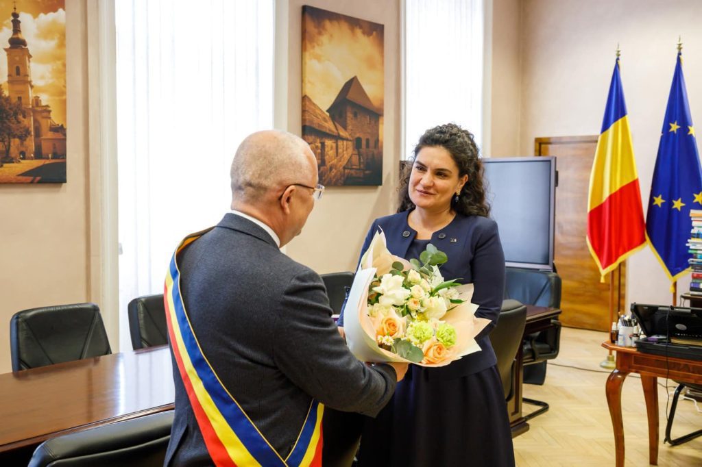 Metroul, centura metropolitană și spitalul regional de urgență sunt proiecte care au fost discutate cu șefa Reprezentanța Comisiei Europene, Ramona Chiriac.