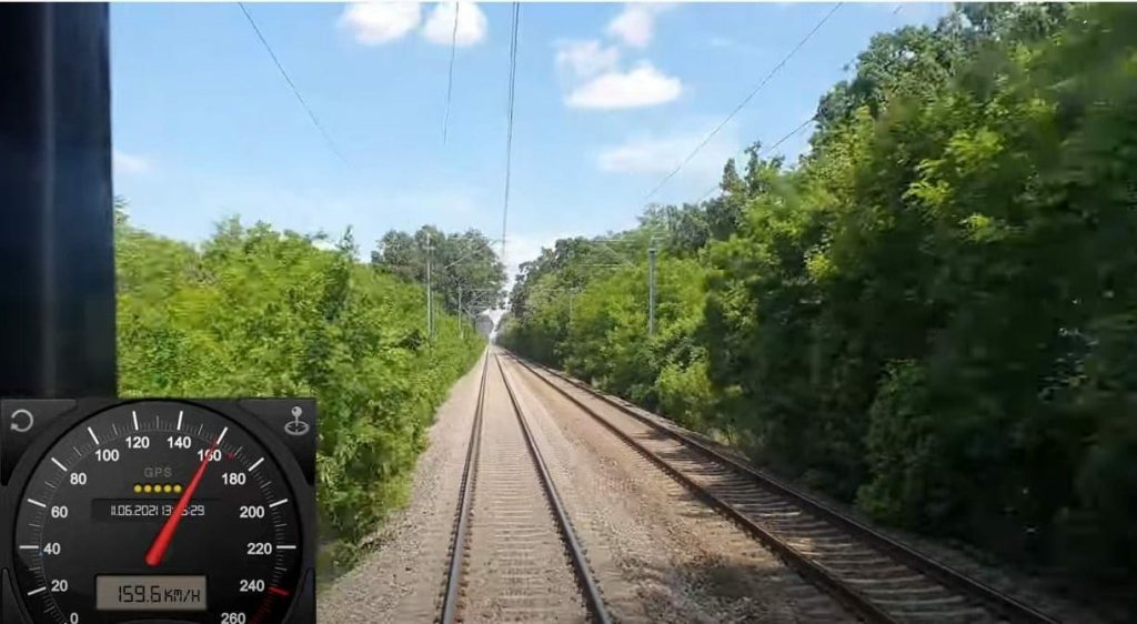 Pentru electrificarea și reabilitarea liniei de cale ferată Cluj-Napoca- Oradea - Episcopia Bihor – Frontieră Ungaria  (166 km) au fost depuse 19 oferte.