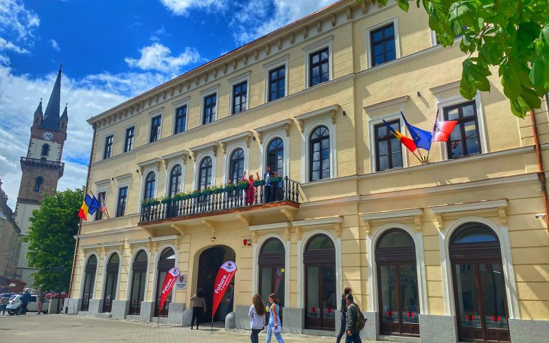 Imobilul reabilitat de către constructorul Amicii Building va găzdui cinci specializări ale Universității Tehnice din Cluj-Napoca (UTCN).