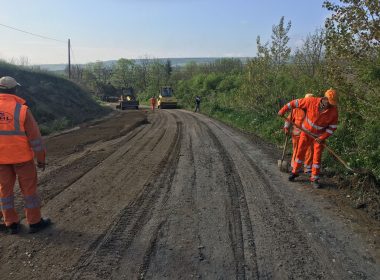 Reabilitarea și modernizarea drumurilor județene DJ 172A și DJ 161G, Cluj - Bistrița-Năsăud, vor fi reluate doar după o nouă licitație pentru antreprenor.  