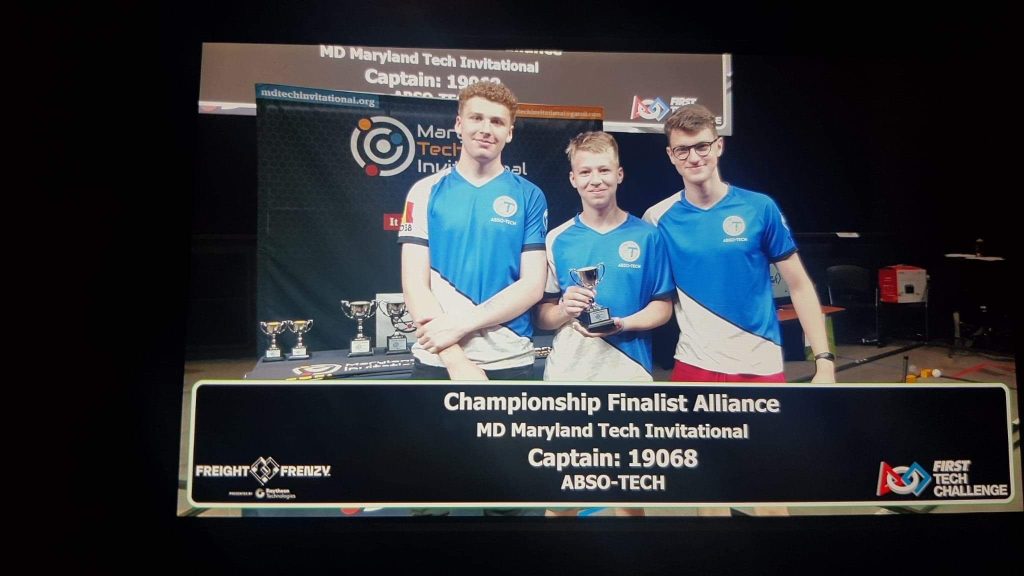 O echipă clujeană de la Liceul Petru Maior Gherla (LPMG) s-a calificat în finala concursului de robotică Maryland Tech Invitational FTC Event, din SUA.