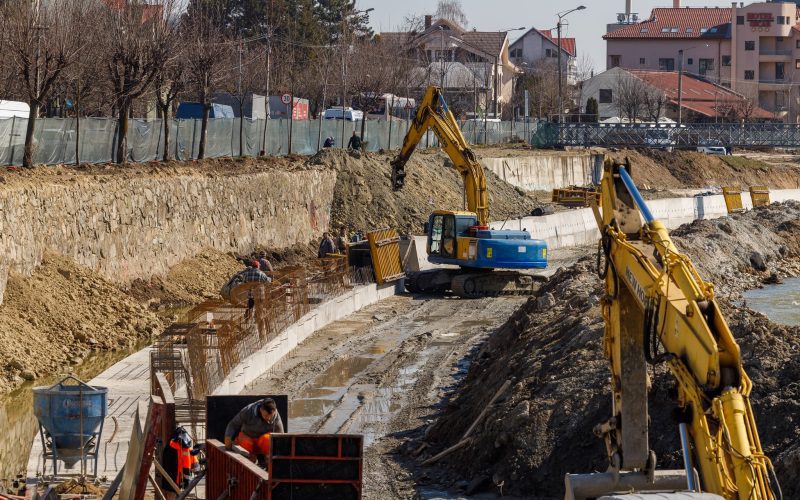 Revitalizarea culoarului Someșului, executată de companiile de construcții ACI și Socot, aduce restricții în cartierul clujean Grigorescu.