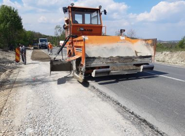 Municipalitatea băimăreamă a livrat prima comandă de asfaltare asocierii Antrepriza Reparații și Lucrări (ARL) Cluj - Construrom.