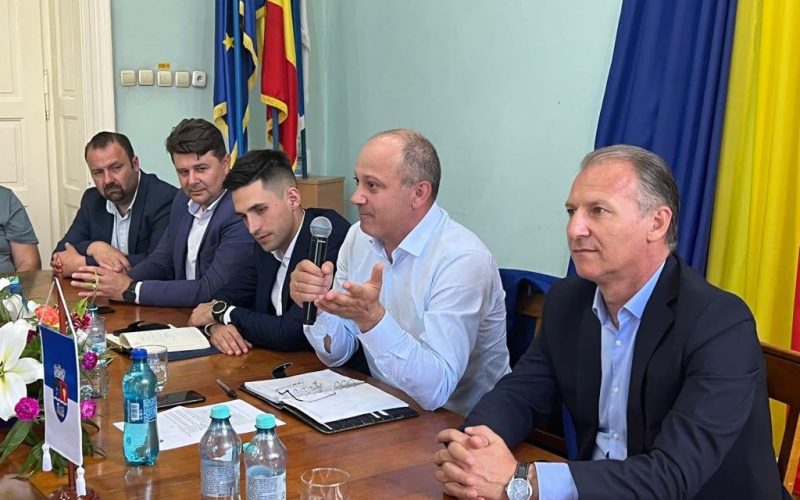 Daniel Cadariu, ministru al antreprenoriatului și turismului, a avut discuții, la fața locului, cu reprezentanții companiilor din cele județe.