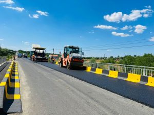Constructorul bistrițean Frasinul a anunțat finalizarea lucrărilor la o șosea din zona Moldovei mai repede cu un an decât termenul prevăzut în contract.