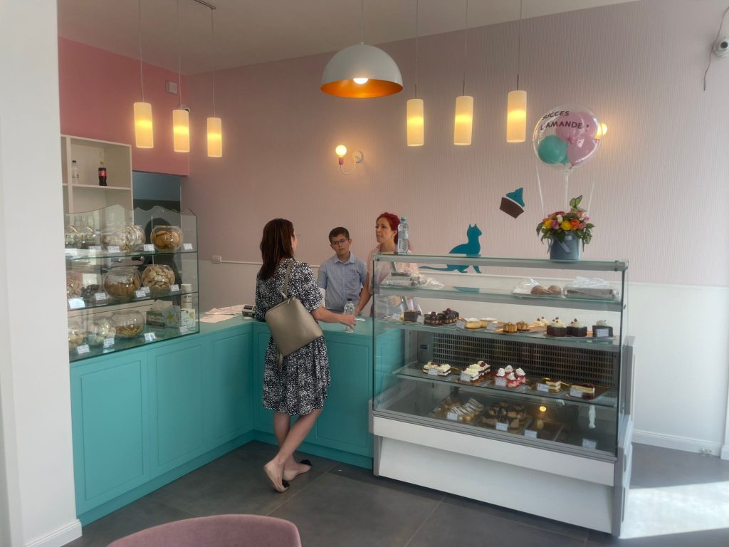 Lanțul de cofetării gluten free L’Amande își va deschide unități în Cluj-Napoca și Brașov, după inaugurarea celei din Timișoara.