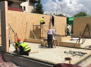 Direcția Județeană de Statistică (DJS) Cluj a anunțat evoluția autorizațiilor de construire eliberate pentru clădiri rezidențiale în primele patru luni ale anului.