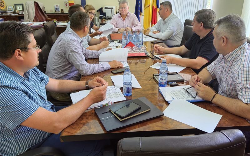 Autoritățile din Zona Metropolitană Zalău (ZMZ) s-au întâlnit pentru a dezbate detaliile celei de-a doua centuri ocolitoare a municipiului, pe relația Crișeni – Hereclean.