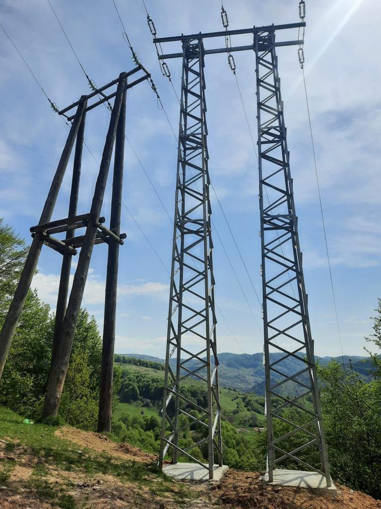 Distribuție Energie Electrică Romania (DEER) a finalizat lucrarea de modernizare a LEA Beclean - Agrieșel, din stația 110/20kV Beclean, în zona Hălmăsău.