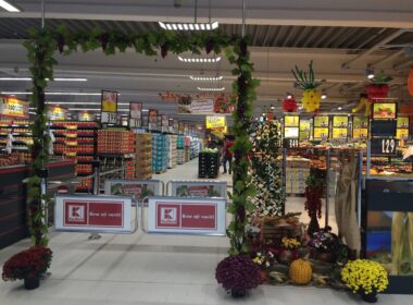 În 11 august, Kaufland România SCS, compania prin care holdingul acționează pe piața comercială autohtonă, va da în funcțiune al treilea său magazin din municipiu