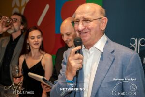 Evenimentul Art in Business, din ciclul X Party & Networking, a prilejuit apropierea reprezentanților a două domenii care, la prima vedere, par antagonice.