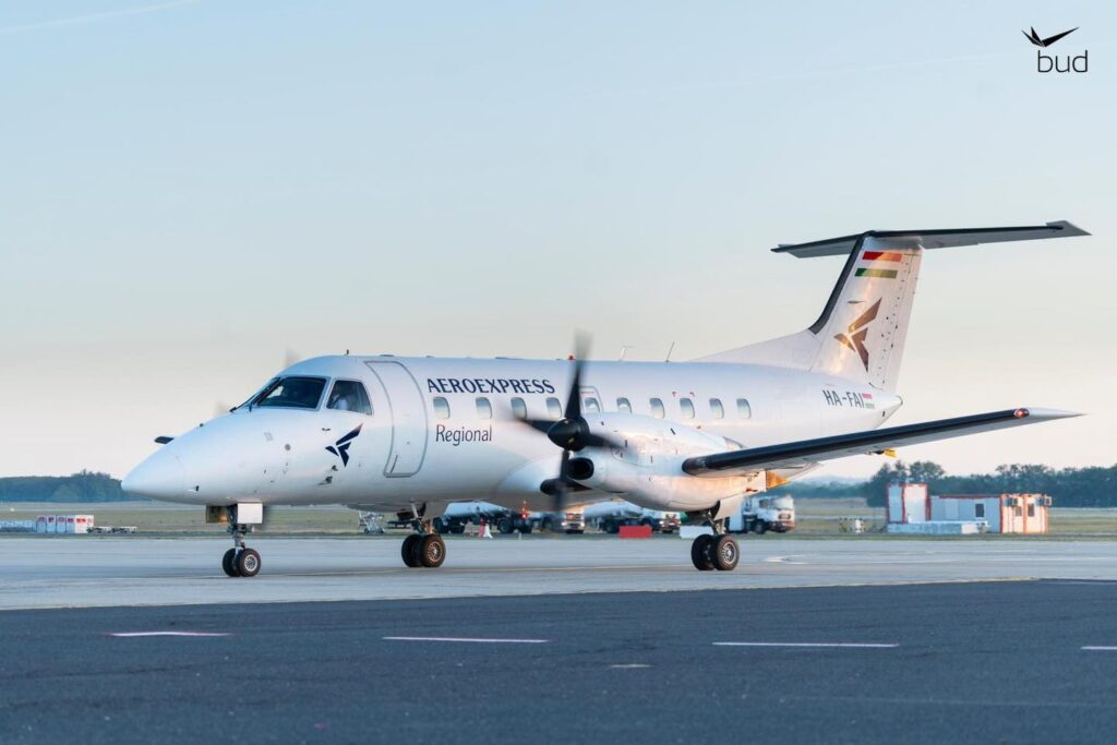 Aeroexpress a lansat, în 5 septembrie, zboruri regulate din Budapesta spre aeroportul din Cluj-Napoca
