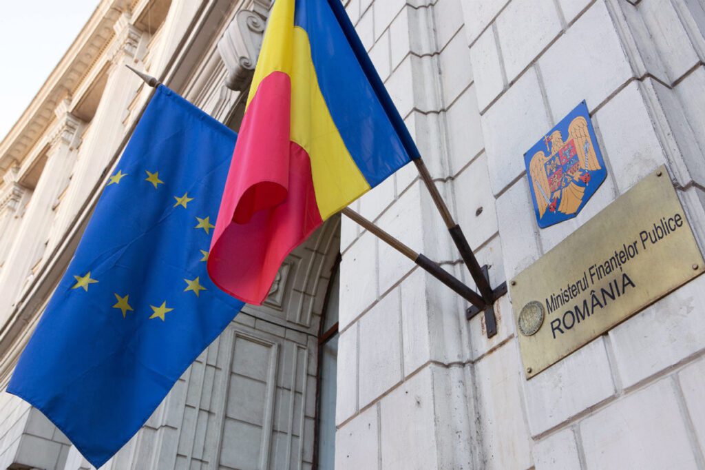 Ministerul Finanțelor (MF) a atras 423 de milioane lei, respectiv 120 de milioane euro prin a noua ofertă primară de vânzare de titluri Fidelis derulată în ultimii trei ani prin sistemele Bursei de Valori București (BVB).