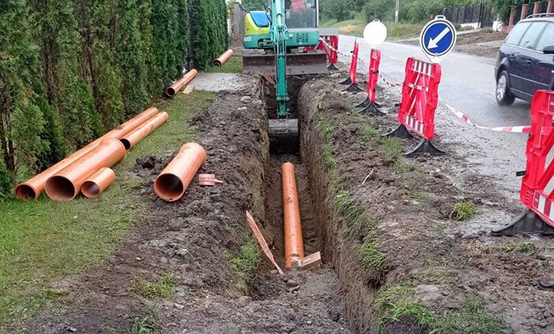 Compania de Apă Someș (CAS) Cluj a precizat că, la finele lunii septembrie, a avut loc eecepția la terminarea lucrărilor din cadrul contractului de extindere și reabilitare a rețelelor de alimentare cu apă și de canalizare în oraș