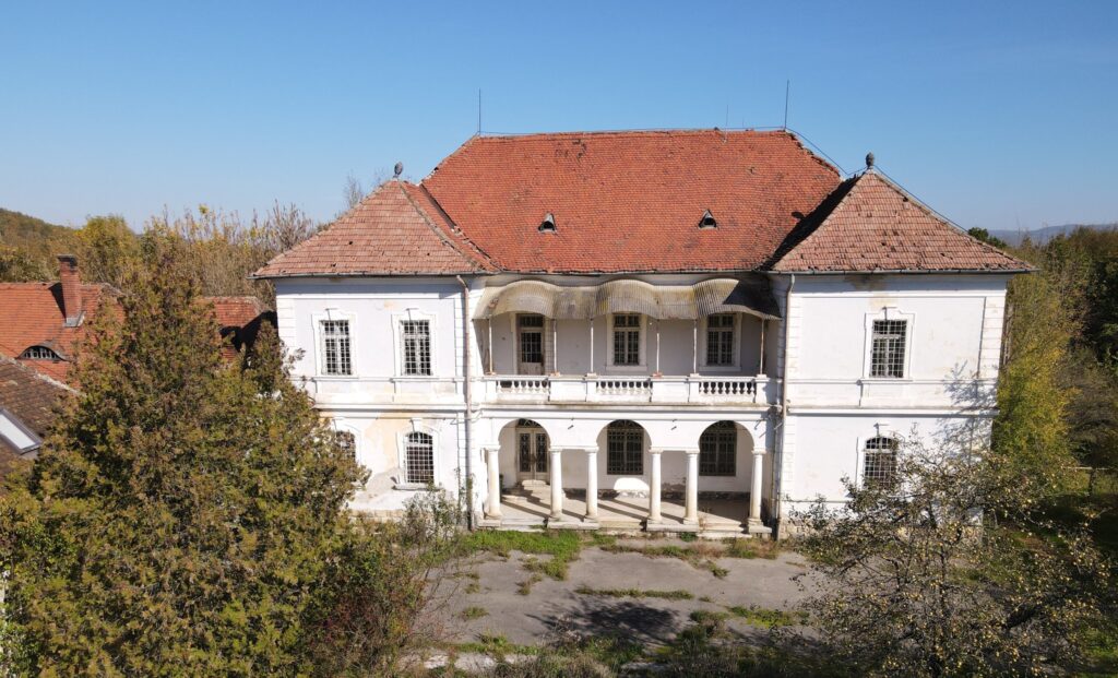 Președintele Consiliului Județean (CJ) Sălaj, Dinu Iancu-Sălăjanu, a participat la sediul Ministerului Investițiilor și Proiectelor Europene (MIPE), la semnarea contractului de finanțare privind restaurarea Castelului Beldy.