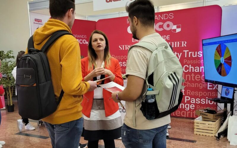 Printre societățile de distribuție cu cele mai substanțiale afaceri, în 2021, se numără M. Tabac, Amigo & Intercost (ambele din județul Harghita), Punctual Comimpex (Cluj).