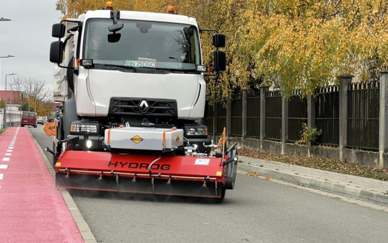 Străzile din Beclean vor fi spălate zilnic, rând pe rând, pentru confortul tuturor cetățenilor