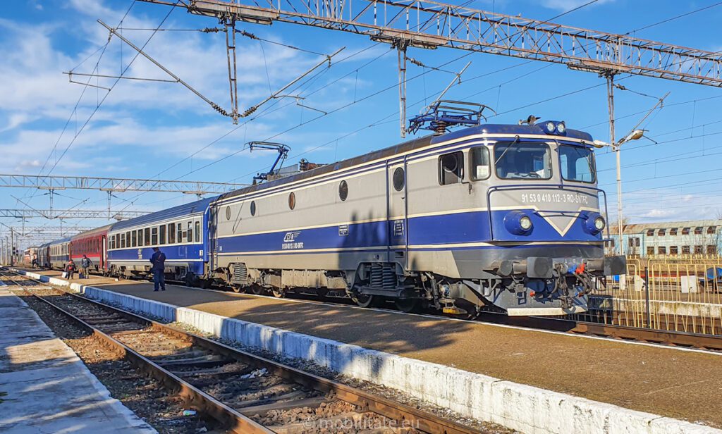 Anul acesta marchează revenirea trenurilor InterCity după 10 ani de absență, reprezentând un lucru bun, deși diferențele de timpi nu sunt semnificativ mai mici față de mersul trenurilor InterRegio.