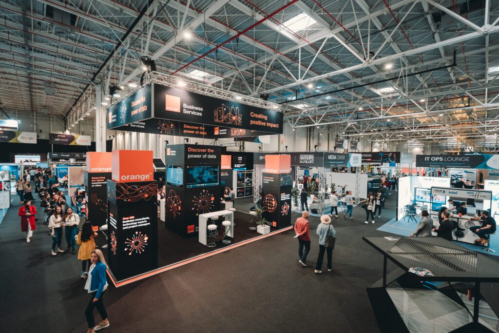 La GoTech World, cel mai mare eveniment de business din domeniul IT & Digital din Europa Centrală și de Est, ce a avut loc pe 3 și 4 noiembrie, la Romexpo, reprezentanții Administrației Prezidențiale și ai guvernelor României și Republicii Moldova au pus accent pe ideea creării de oportunități pentru dezvoltarea intensă a industriei de IT și a extinderii proceselor de digitalizare în economia românească.