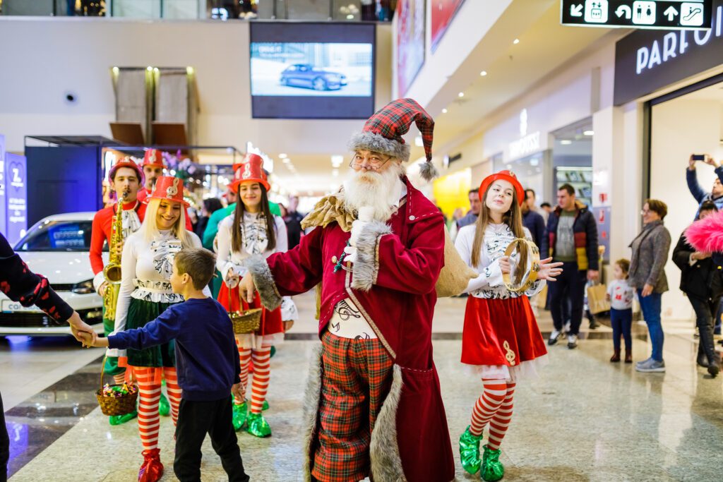 Catalogul cu oferte este online pentru ca tu să găsești mai ușor discounturile, iar de „Bucurii pe loc” o să ai cu siguranță parte în Iulius Mall Cluj.