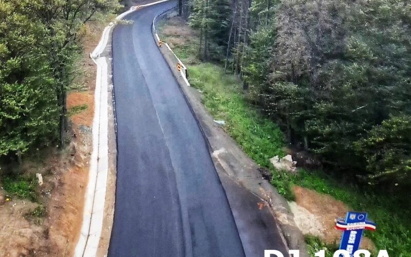 Lucrările de reabilitare și modernizare a Drumului Județean (DJ) 108A: Bogdana - limită județ Cluj au fost recepționate.