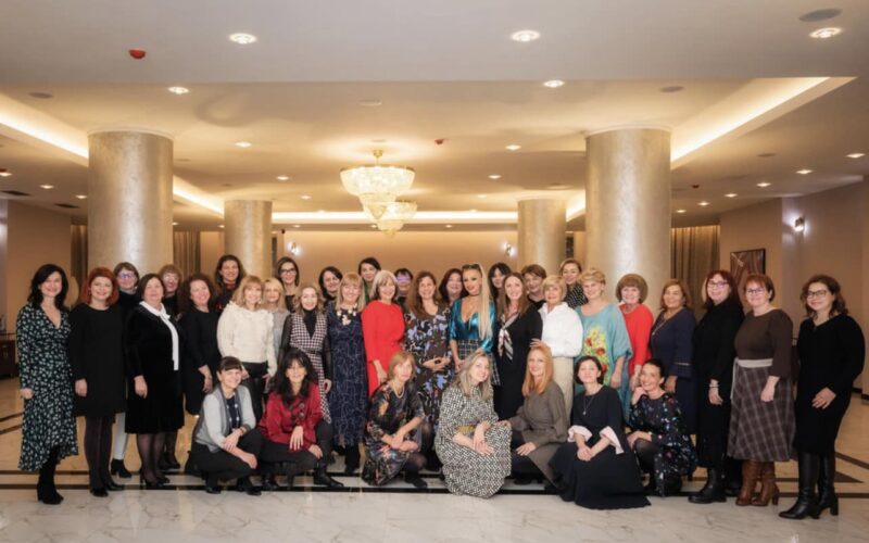 Asociația Femeilor de Afaceri (AFA) Cluj a organizat, la Hotelul Univers T, o întâlnire de final de an cu membrele acesteia.