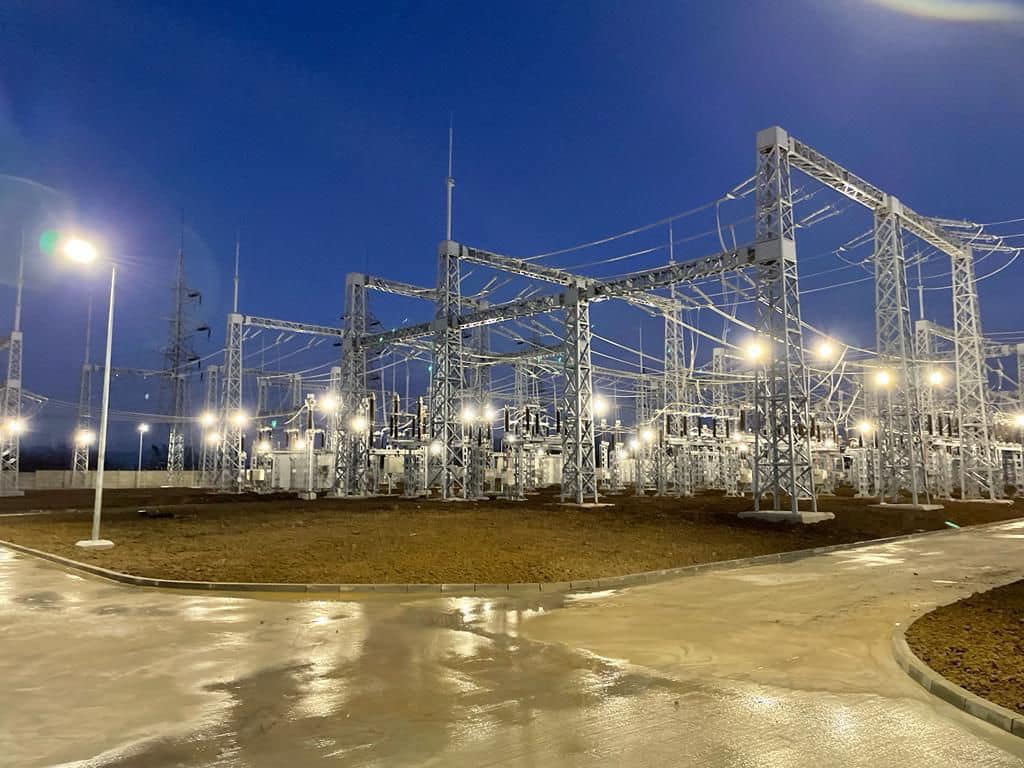 Împreună cu Siemens am finalizat procesul de retehnologizare al stației de 220/110 kV Iaz, care funcționează acum cu echipamente de ultimă generație”, a transmis conducerea Electrogrup Cluj.
