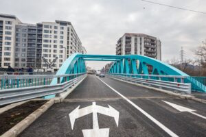Vechiul pod de pe str. Porțelanului este acum destinat pietonilor și bicicliștilor.