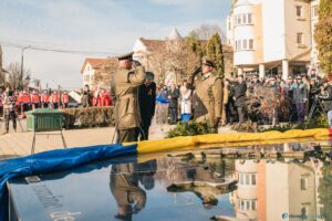 pentru fiecare dintre noi ziua de 1 decembrie este acel moment când avem răgazul să contemplăm mai mult la valorile și aspirațiile care ne definesc și care conturează conceptul de identitate națională. 