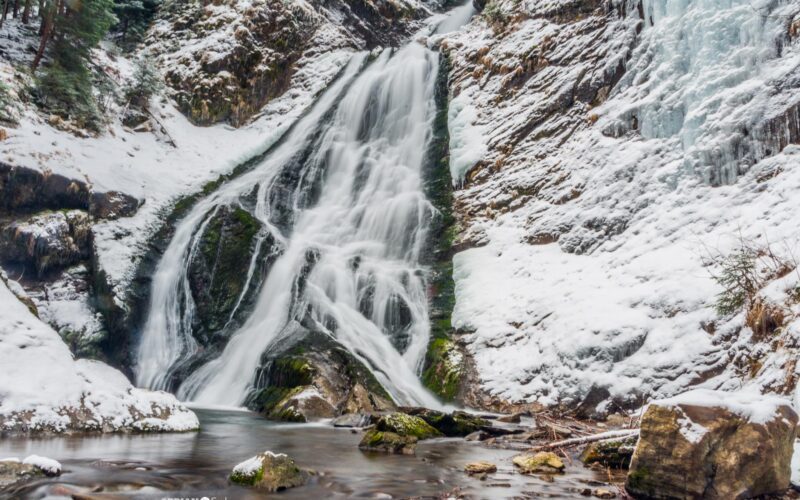 Beliș, Măguri Răcătău, Mărgău, Săcuieu și Valea Drăganului, din județul Cluj, sunt acum stațiuni turistice de interes local,