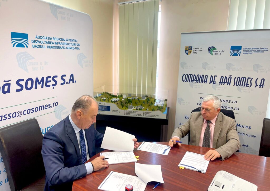 Acesta prevede reabilitarea rețelelor de apă și canalizare în municipiul Cluj-Napoca și este derulat în cadrul proiectului major de investiții implementat de operatorul regional pentru județele Cluj și Sălaj.