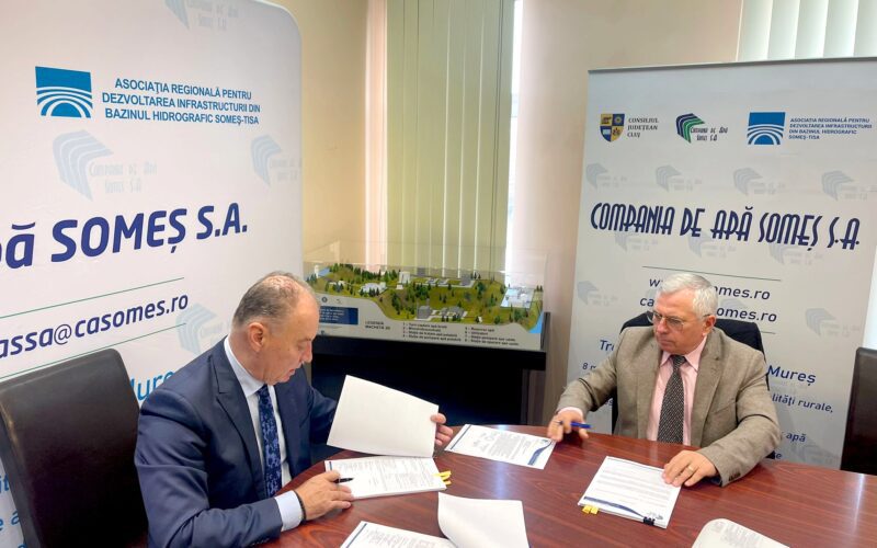 Acesta prevede reabilitarea rețelelor de apă și canalizare în municipiul Cluj-Napoca și este derulat în cadrul proiectului major de investiții implementat de operatorul regional pentru județele Cluj și Sălaj.