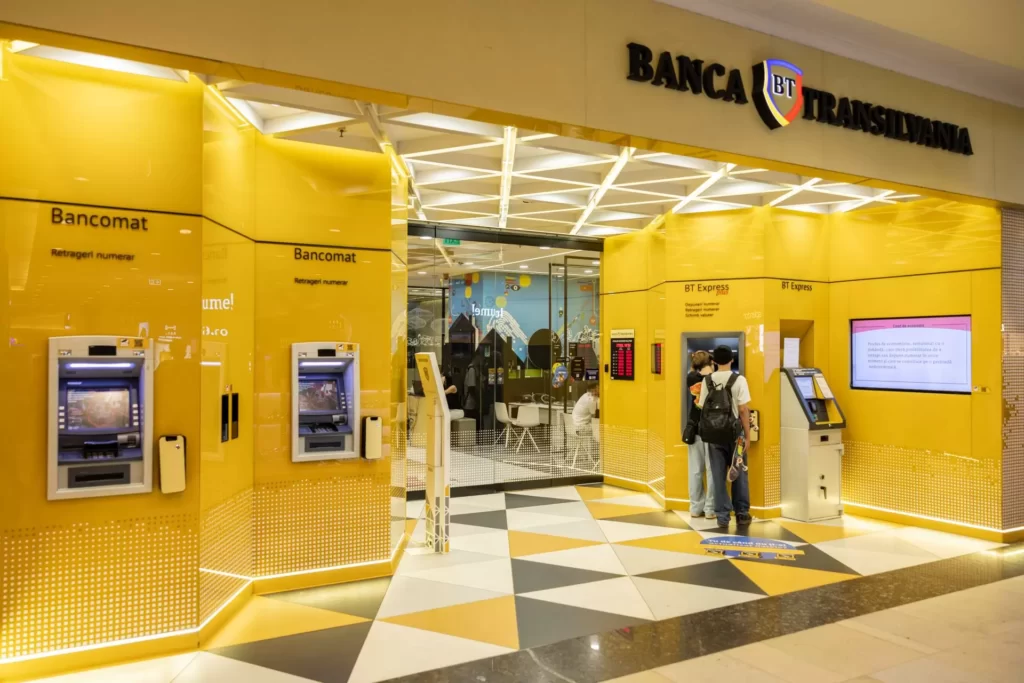 Banca Transilvania, în colaborare cu Visa, a lansat, în premieră în Europa, cardul virtual cu design animat.