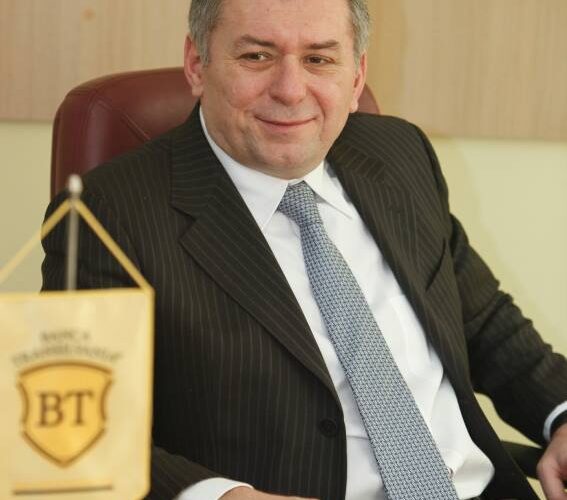 Cele 10 exemple de succes selectate arată că antreprenorii români au șanse de succes și pe BVB, chiar dacă aceasta se află într-un banal Cartier Armenesc bucureștean.