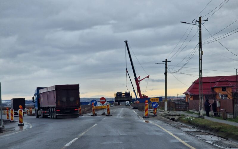 Strabag a început lucrările pentru finalizarea lotului Chețani – Câmpia Turzii de pe Autostrada Transilvania (A4), tronsonul de 16 km cunoscut ca „lotul Straco” fiind la 40% execuție la rezilierea contractului,