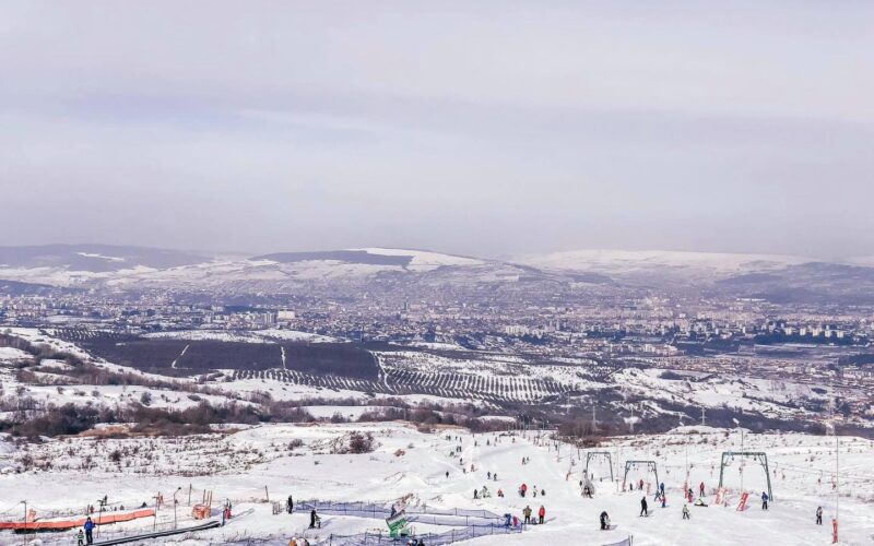 Pârtiile de inițiere și principală de la Feleacu au fost deschise, în acest sezon, doar din perioada 6-7 februarie.