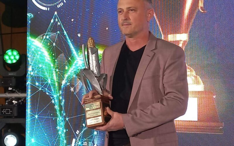 Cele două trofee “Porumbul de Aur”, veritabile Oscar-uri pentru performanță în agricultură, au fost acordate în cadrul celei de-a VIII-a ediții a “Congresului de la fermieri pentru fermieri”, organizat de Forumul APPR.