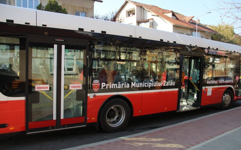 Autoritățile locale au parafat o tranșă de contracte de finanțare de 15,5 milioane de euro, care se va concretiza prin cinci proiecte: patru prin Planul Național de Redresare și Reziliență (PNRR), iar altul, prin Programul Național de Investiții Anghel Saligny (PNIAS).
