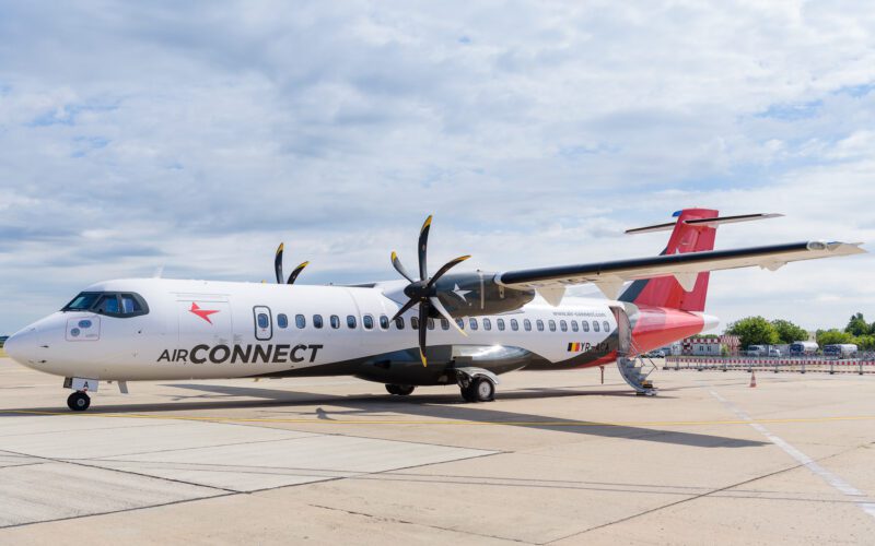 Directorul general al Air Connect, Tudor Constantinescu, a anunțat, la Cluj, că prima destinație de pe Aeroportul Avram Iancu este către Ungaria, iar următoarea va conecta, din vară, orașul transilvănean cu litoralul Mării Negre.