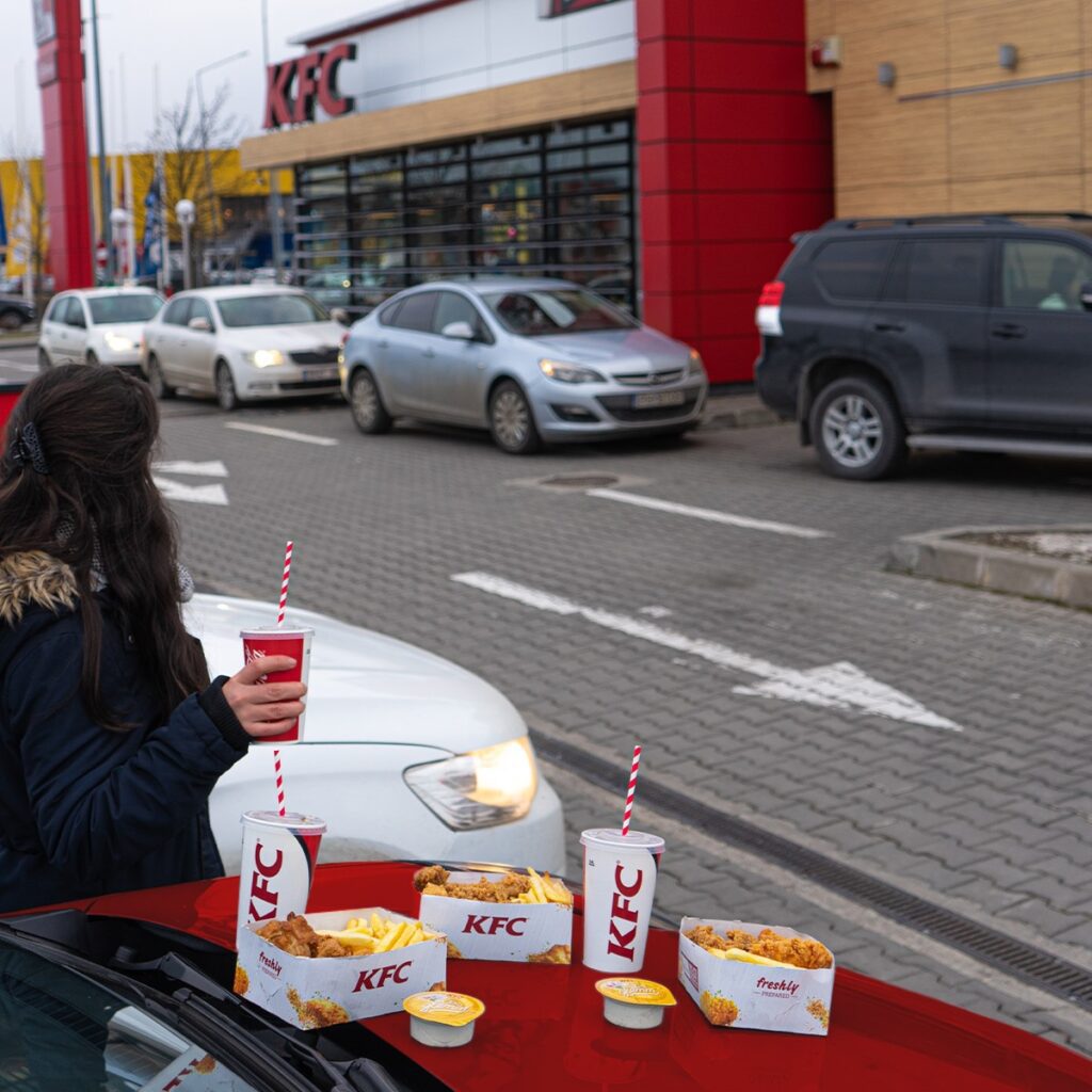 La Timișoara a apărut o unitate de tip Drive Thru, iar la Arad, una clasică de tip KFC, conform raportului anual pe 2022 al Sphera Franchise Group (SFG).